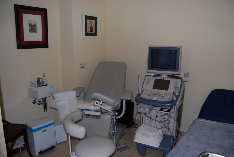 Sala Mdica - Equipamiento Ecografa 3d y 4d